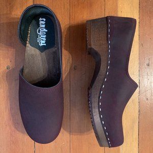 Women's Sandgrens Brett Low Closed Back Clogs - Plum Size 41